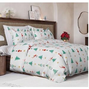 Christmas ‘Nutcracker’ Queen Duvet Set 3Pc.